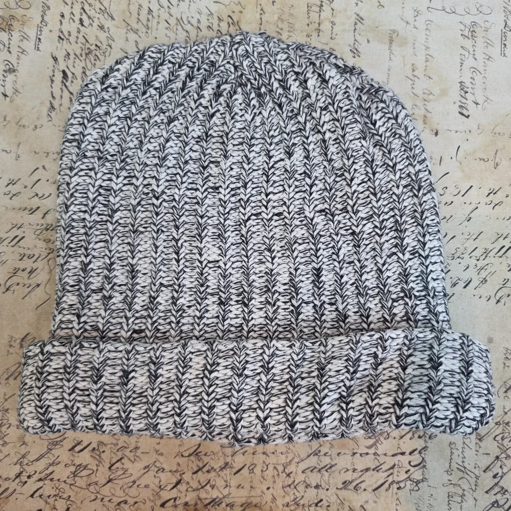 Love Your Melon Beanie Hat Women's One Size Black/White Cuffed Style